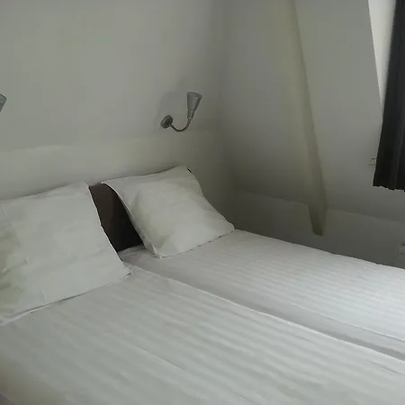 Rumors Bar & Cuisine Hotell 3*