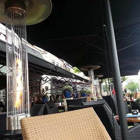 Hotell Rumors Bar & Cuisine 3*
