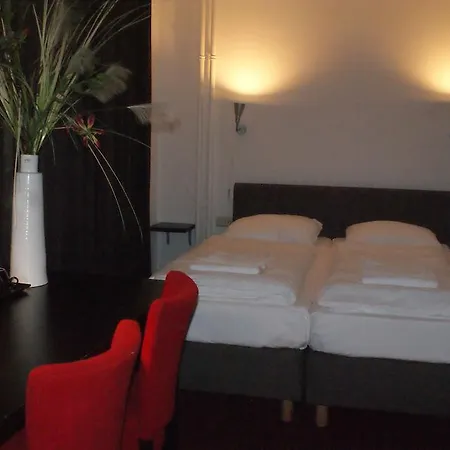 Rumors Bar & Cuisine Hotell 3*